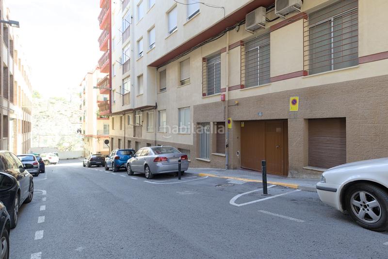 Foto 96cdd8cc-1ddf-442d-8486-3b42235ba98d. Aparcament cotxe a Xixona