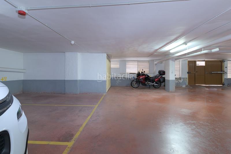 Foto aea7eede-c27b-4743-8a3f-26f3f14f6b41. Aparcament cotxe a Xixona