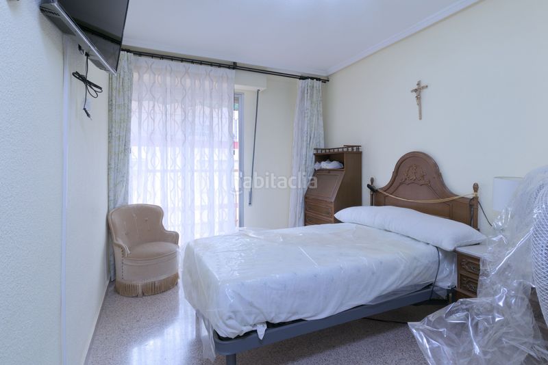 Foto f8164b7c-99c0-447b-abdc-d1051aa6a58a. Pis amb aparcament a Xixona