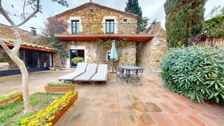 Masia a Mont-ras