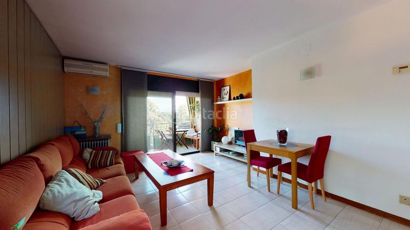 Foto f9b01c4e-4197-4124-a505-17ab99437b85. Piso  de 4 habitaciones, parking y terraza con vistas a la devesa en Girona