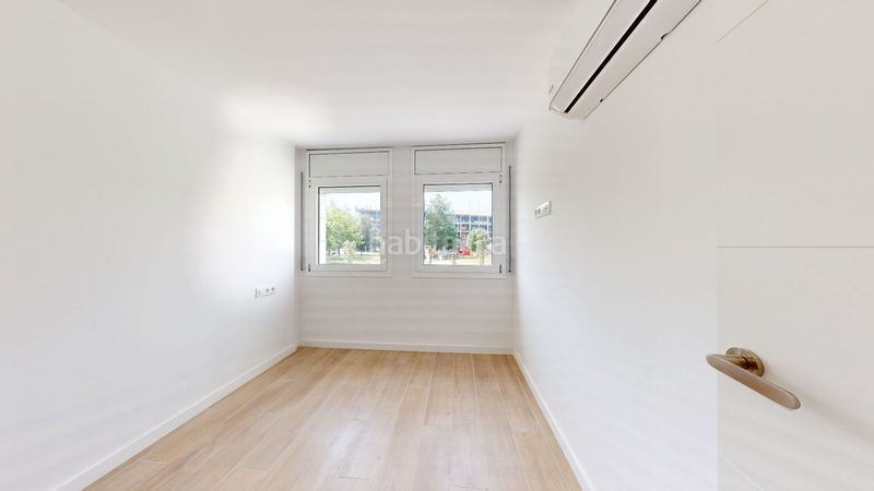 Foto 7ecd156f-1e77-450b-aadc-1f5b690706bb. Dúplex amb calefacció a Montilivi Girona