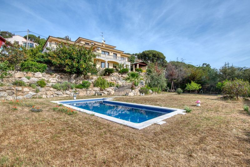 Foto 9dfb2efc-b91e-4f3b-8c87-27481a8c0a2a. Casa amb calefacció piscina a Cabanyes-Mas Ambrós-Mas Pallí Calonge
