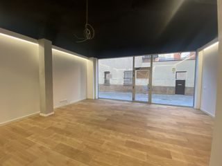 Local Comercial en Eixample Sud-Migdia. Local comercial en eixample sud, girona