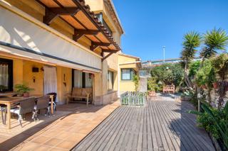 Casa  Jofré el pilós. Casa con piscina en la bisbal dempordá