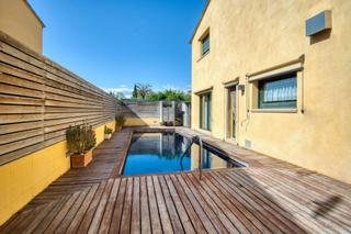Casa  Jofré el pilós. Casa con piscina en la bisbal dempordá