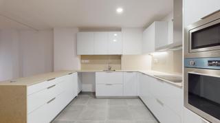 Piso  Princep. Planta baja para estrenar en el centro de girona, con terraza de