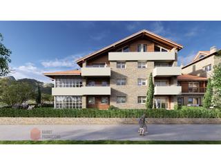 Pis  N/a. Primer piso de 3 habitaciones con sol de mañana y de tarde