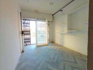 Local commercial  Sant esteve. Venta de local en avenida sant esteve 45 de castellar del vallès