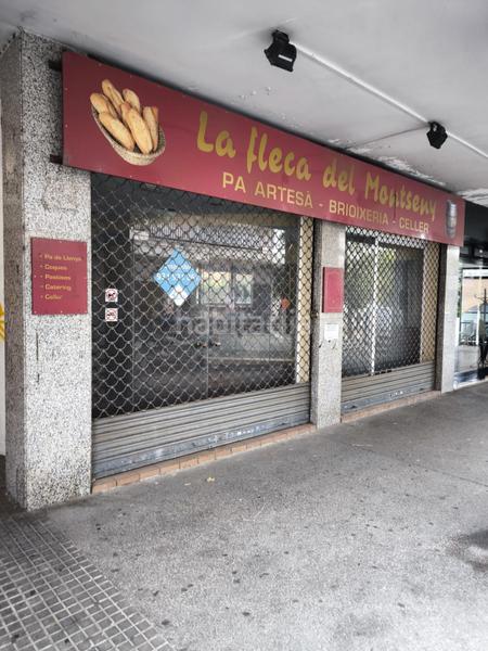 Foto b8775084-7e44-42f7-b2a2-ad324eee6d75. Local comercial estupendo local en venta en calle pau picasso 6 barcelona en Cardedeu