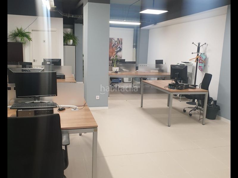 Foto d86cbd35-8a07-48a0-a780-7f8c795a8d26. Local comercial a Centre Esplugues de Llobregat