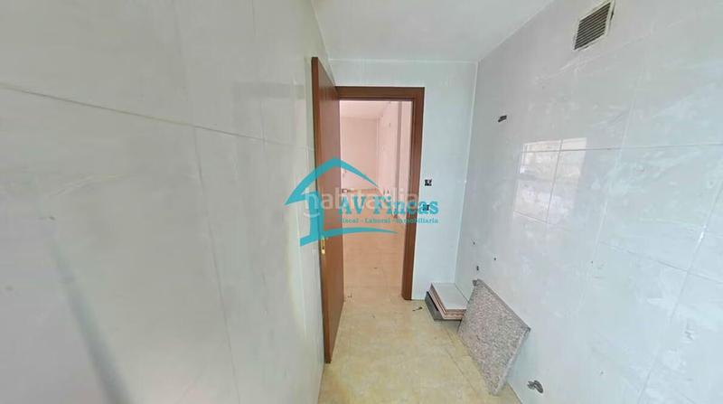 Foto 134ed8c7-069d-45cc-ab45-9dea5495e40a. Locale commerciale in Canovelles