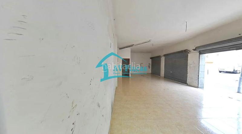 Foto 92d50bed-17f4-4f27-914c-ff770f08b84e. Locale commerciale in Canovelles