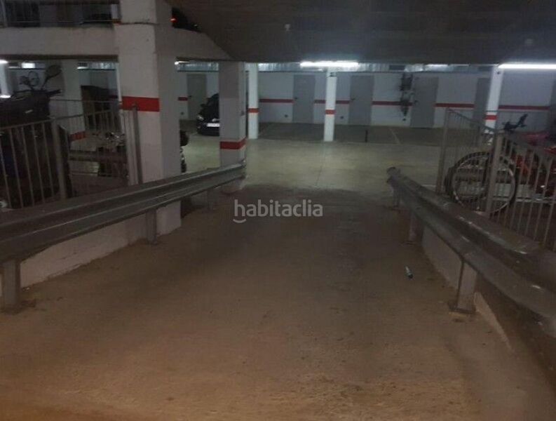 Foto 31d3ffc5-7957-4c6f-a206-10d9da3f4571. Aparcament cotxe a Les Planes Sant Joan Despí