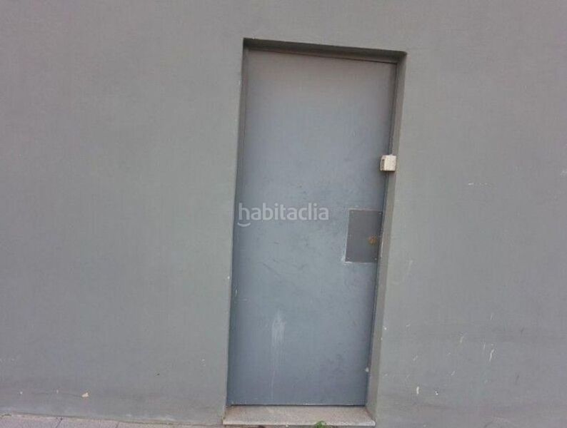 Foto d74195b7-96e2-4a80-9c12-e535dbb8e581. Aparcament cotxe a Les Planes Sant Joan Despí