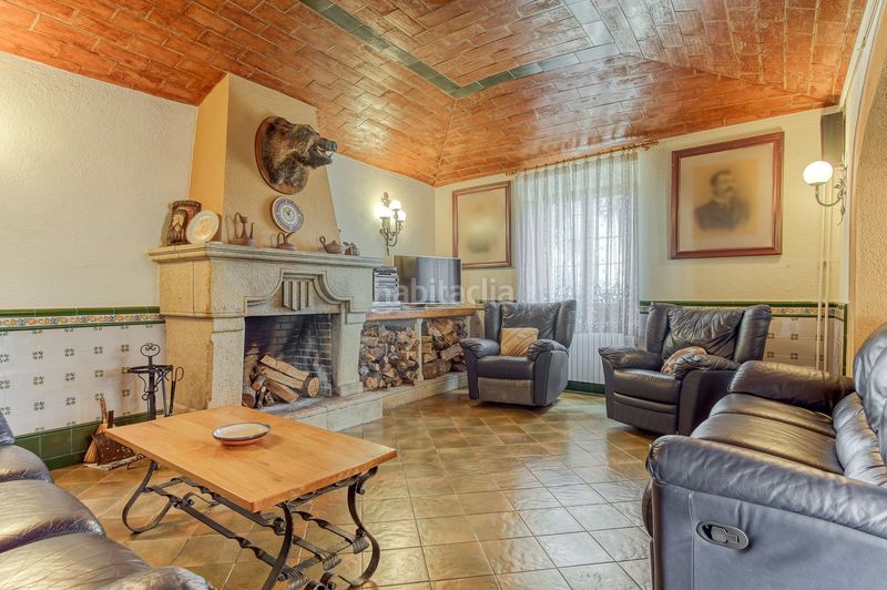 Foto f0a16fc1-065a-4b07-87d7-d70b71707f50. Masia amb aparcament piscina a Niàgara Parc -Àgora Parc Tordera