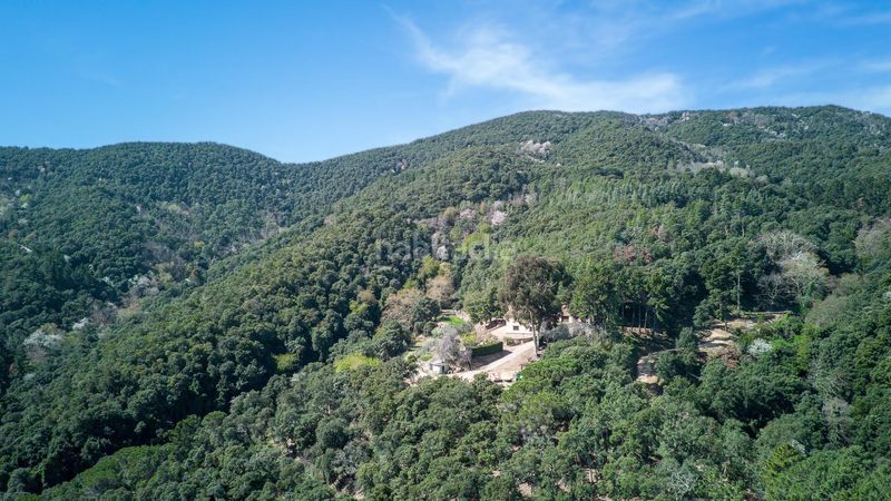 Foto f1669ab1-aca6-407a-9c5b-30a6a83896e2. Masia amb calefacció aparcament piscina a Niàgara Parc -Àgora Parc Tordera
