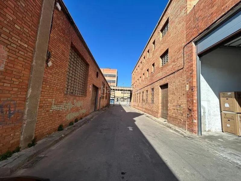 Foto d1103c99-91cc-485c-9cba-d7e730ee7303. Nave industrial en Centre Hospitalet de Llobregat (L´)