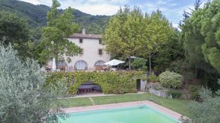 Masia a Anglès. Se vende masía ubicada en anglès.