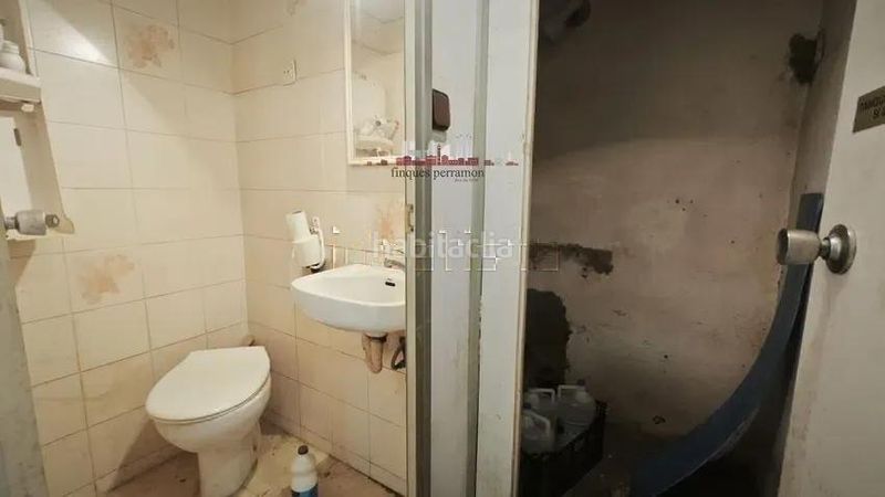 Foto a694542e-6432-46d2-a92a-4f23229323b9. Local comercial a Vila de Gràcia Barcelona