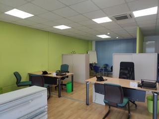 Rent Office space in Vinyets-Molí Vell. Excelente oficina en alquiler en sant boi de llobregat