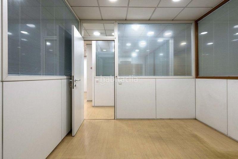 Foto 09ee64c8-1d52-4dca-b3f1-55b7960e47ce. Local comercial local en venta en calle del comte borrell en Barcelona