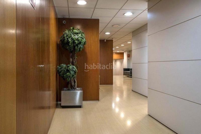 Foto 34c9f0b4-e940-486b-a05e-a588e76df535. Local comercial local en venta en calle del comte borrell en Barcelona