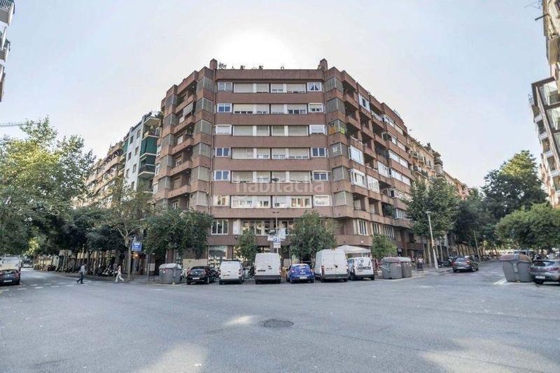 Foto 491fc9d7-3cda-496f-95db-377bad593a76. Local comercial local en venta en calle del comte borrell en Barcelona