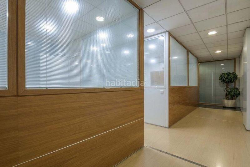Foto 69f13226-e5b3-4917-9c1d-615309b01bc5. Local comercial local en venta en calle del comte borrell en Barcelona