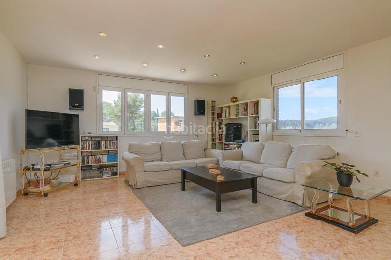 Foto d6b88ab9-90fd-4283-b14c-4b8f150b4439. Chalet in Castellbell i el Vilar