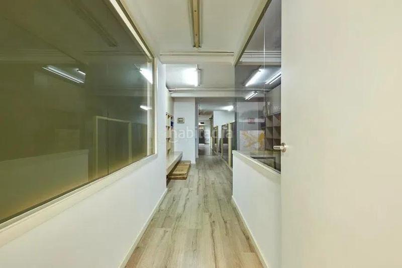 Foto d4d9656b-5c84-44dd-ba54-ead26b5253f4. Local comercial local en venta en calle daribau en Barcelona