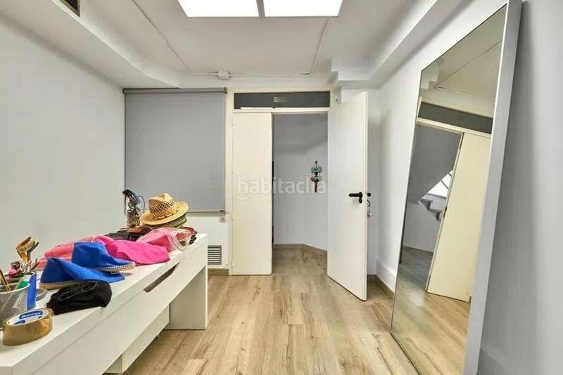 Foto eba07f8a-b0d5-4515-aed7-8b727686b718. Local comercial local en venta en calle daribau en Barcelona