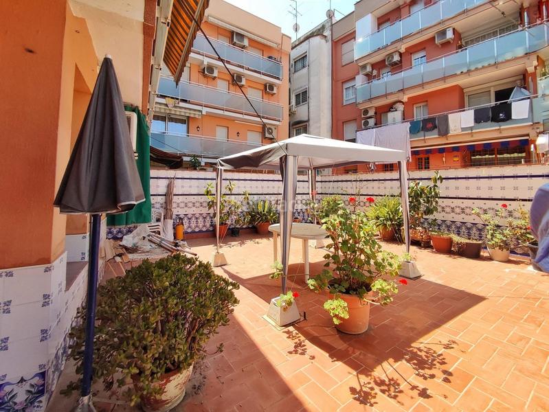 Foto 596ebb07-0440-4d87-9671-35961d28bc91. Planta baja fantástico bajos con jardín en El Pedró Cornellà de Llobregat