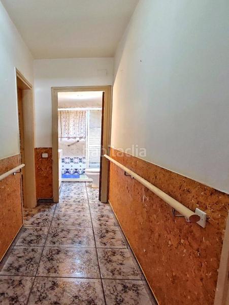 Foto 59a4deda-5e31-4ccd-a1b6-f368c257220b. Planta baja fantástico bajos con jardín en El Pedró Cornellà de Llobregat