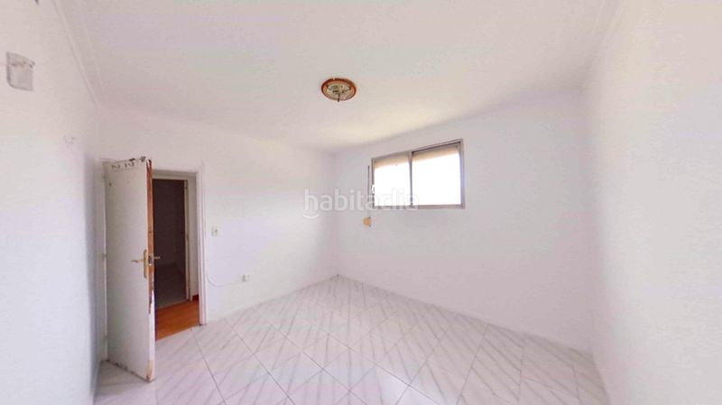 Foto 42920bd7-7954-4a1a-aa8d-d187137af3a6. Pis a Ciutat Meridiana Barcelona