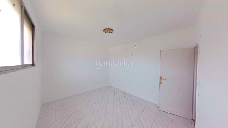 Foto 53b84617-2666-4977-bbd1-92c203eaba1d. Pis a Ciutat Meridiana Barcelona