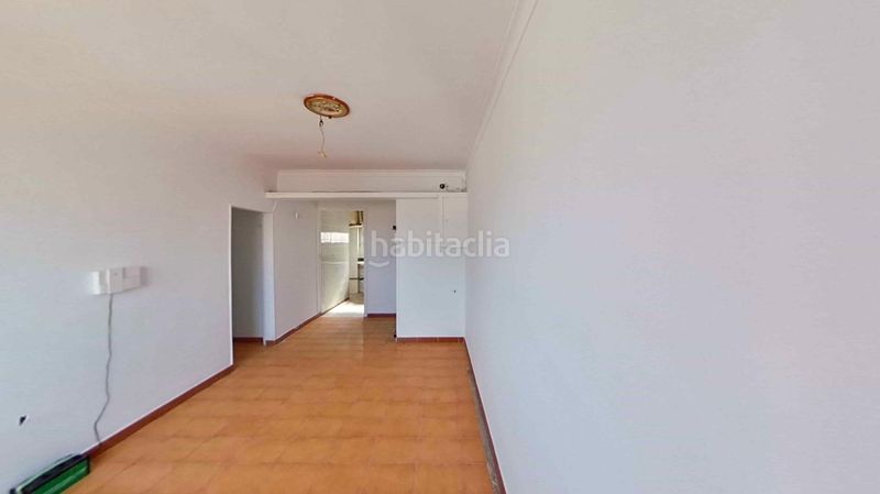 Foto 80ebe910-3b49-43f2-af4f-4831bf1f71b4. Pis a Ciutat Meridiana Barcelona