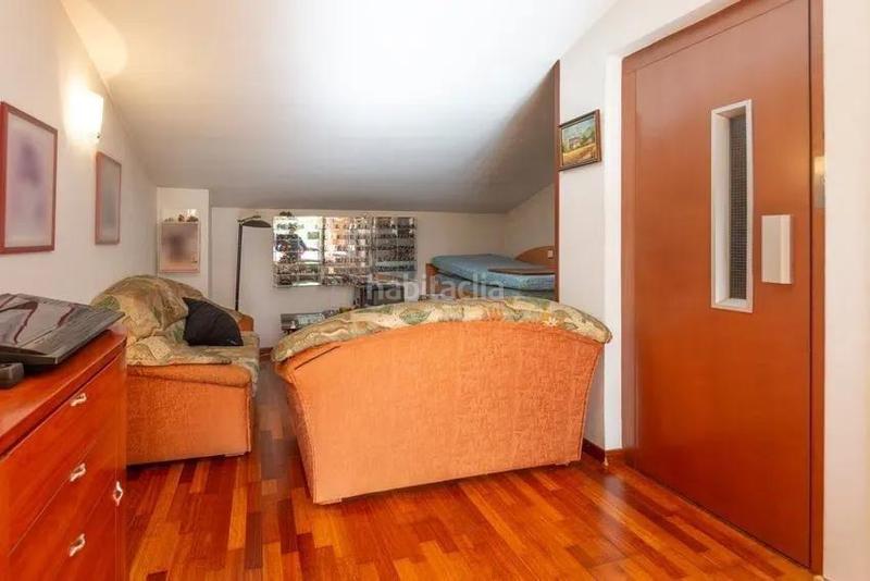 Foto 4faf9836-c525-4c99-b601-60c13ca0159c. Chalet  adosado en venta en calle de borriana en Barcelona