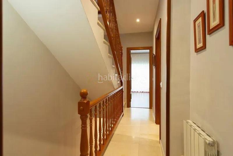 Foto 59d6b2c3-7255-4fcf-93c3-e5003d9df8d2. Chalet  adosado en venta en calle de borriana en Barcelona