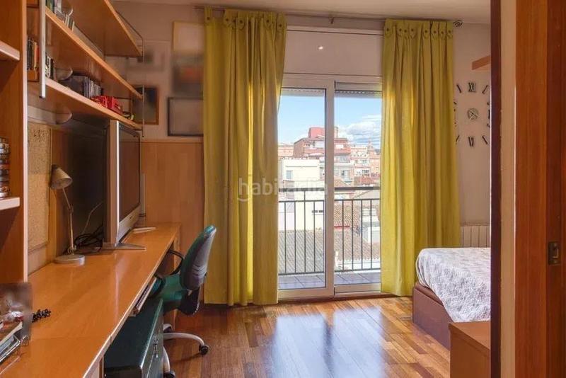 Foto 94b642aa-eb2d-4057-b855-d541a6268825. Chalet  adosado en venta en calle de borriana en Barcelona