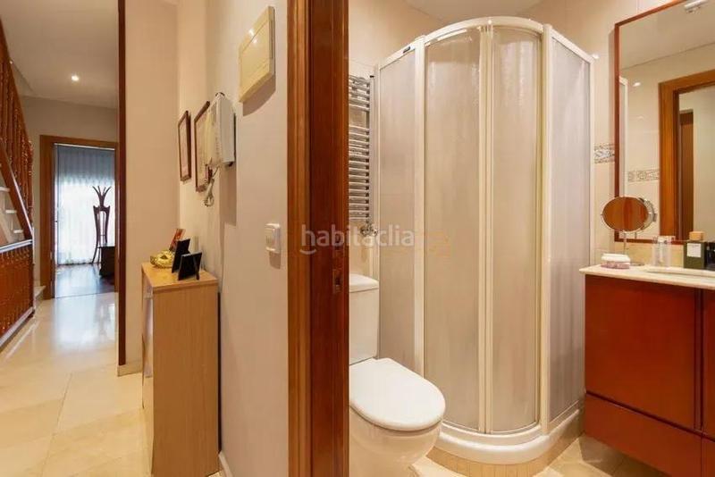 Foto 99076944-0b7a-4094-a327-6d66965fe0b1. Chalet  adosado en venta en calle de borriana en Barcelona