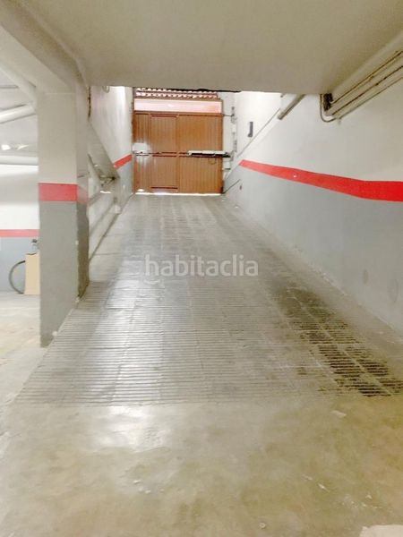Foto f6b5827a-9d25-4543-a03a-71cc89b0fad4. Aparcament cotxe a Sant Antoni Barcelona
