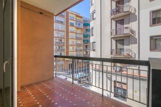 Etagenwohnung  Calle de valència. Piso en venta en calle de valència