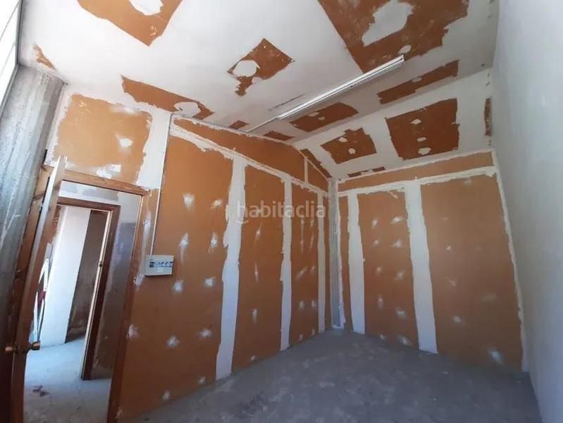 Foto d03566f3-5d24-42a2-a9b9-ed7bc87e4bd3. Local comercial a Centre Granollers