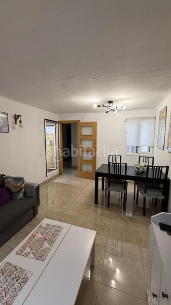 Foto c5e15044-0ef7-4958-84f3-2e81cc580385. Edifici a calle dels cedres 27 a Can Vidalet Esplugues de Llobregat