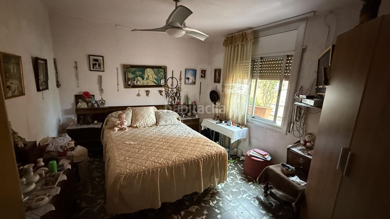 Foto e0265148-fd34-4ef9-8be1-381ce8f6af0b. Edifici a calle dels cedres 27 a Can Vidalet Esplugues de Llobregat