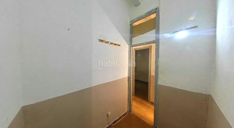 Foto c71aa3cd-a459-4a7d-9c6b-06a3ca7dc2fd. Piso  en venta en calle de sant gil en Raval Barcelona