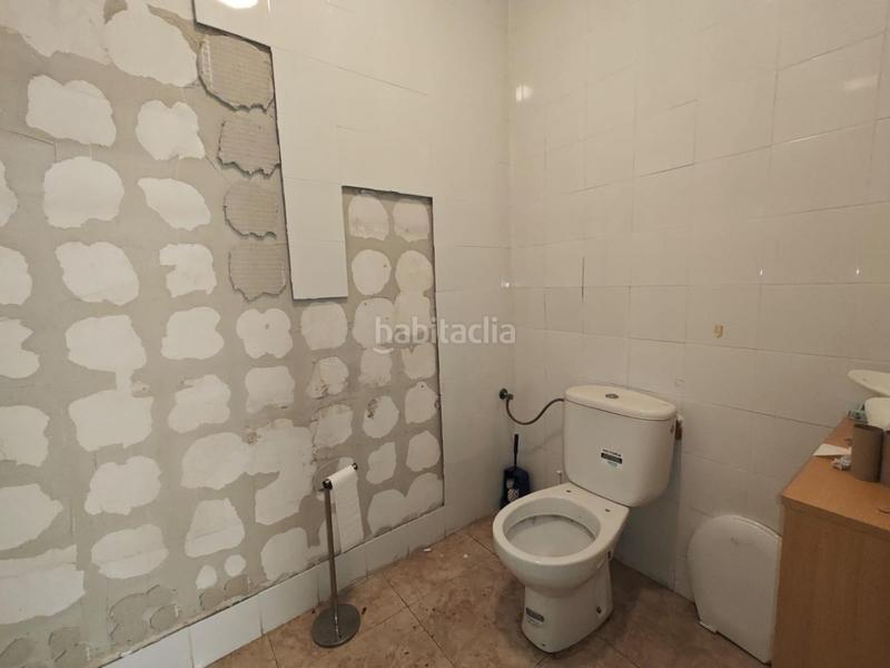 Foto d50205f8-3d12-44d1-b6ea-4220ae2459a1. Local comercial local en venta en calle caballero en Barcelona