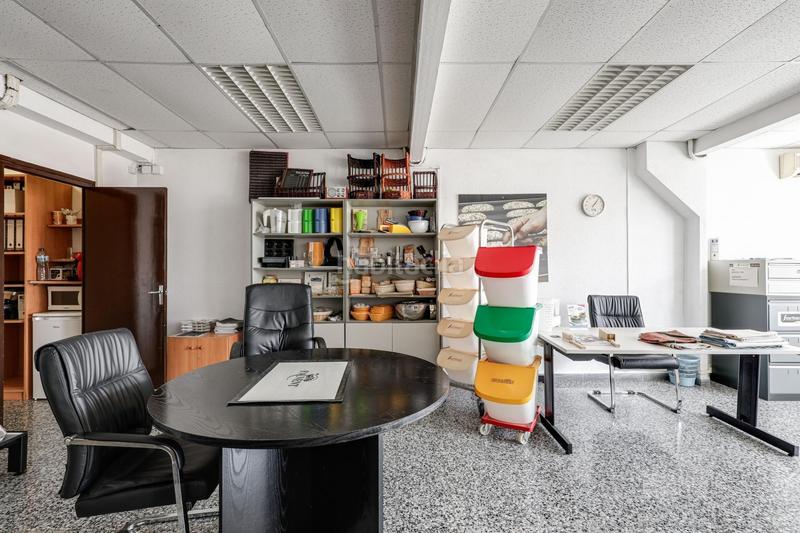 Foto 4ff2718c-f560-4b72-b144-3782a0e2f186. Oficina  en venta en calle de sicília en Sagrada Família Barcelona