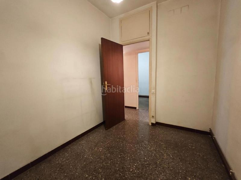 Foto d500a7ce-9985-4bf8-83a9-ecaf3532f8e0. Pis amb calefacció a Vila de Gràcia Barcelona